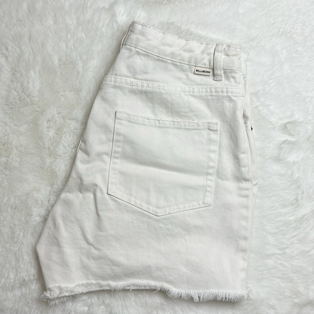 Shorts - Picture 4 of 4